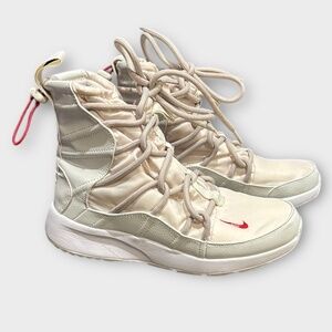 Size 8 - Nike Tanjun Rise High Phantom W